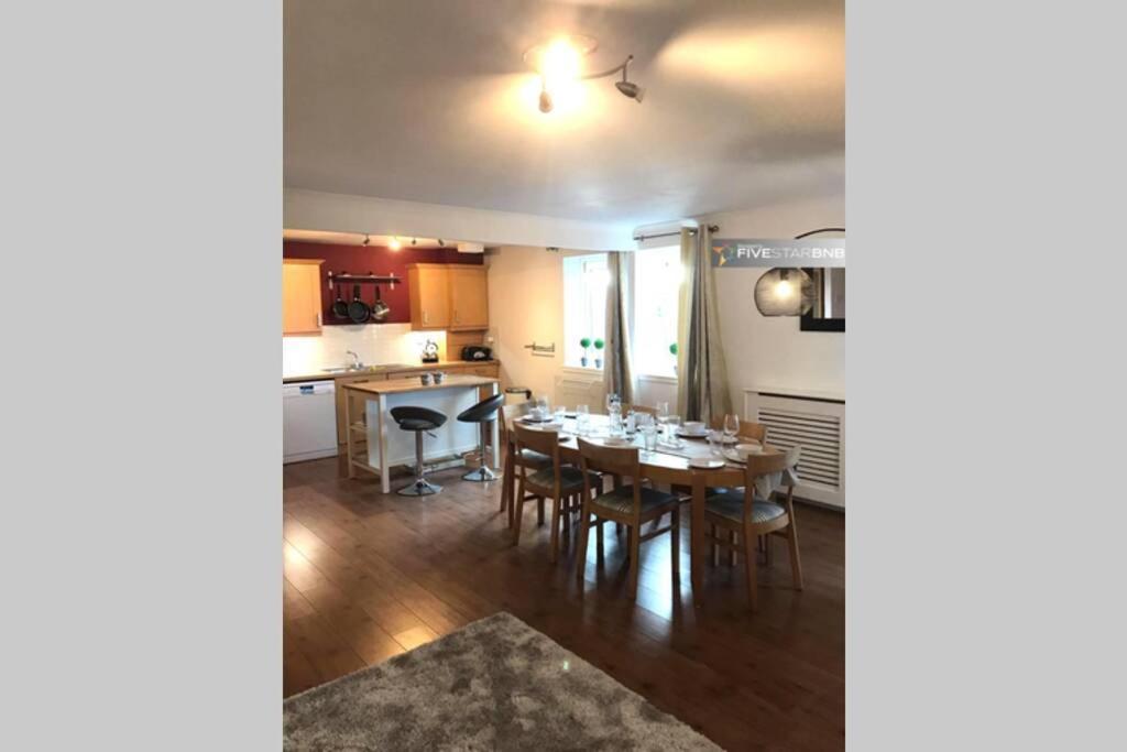 شقة إدنبرة  في Waterfront Living In Leith With Free Parking! المظهر الخارجي الصورة