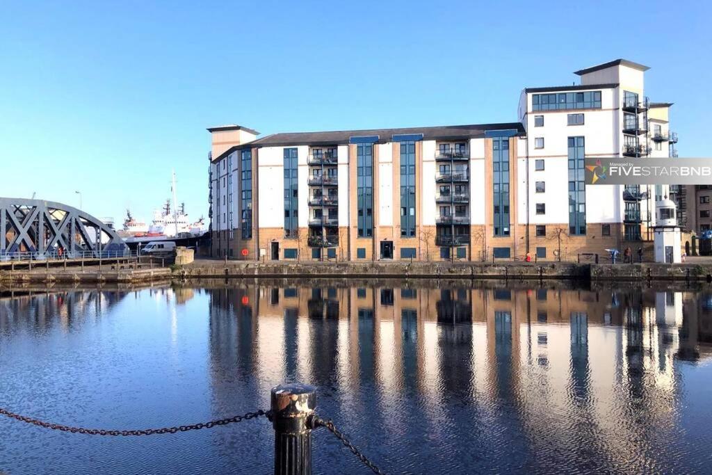 شقة إدنبرة  في Waterfront Living In Leith With Free Parking! المظهر الخارجي الصورة
